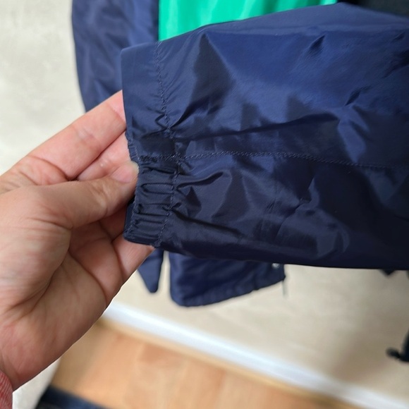 EUC RHONE Navy and Green Windbreaker size medium - Picture 7 of 9